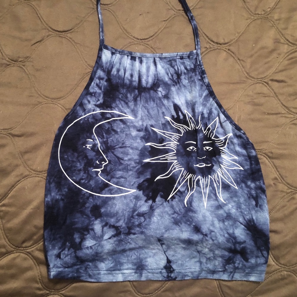 Sun & moon crop top